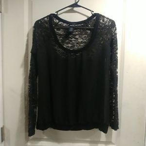 Rue 21 Lace sleeves size Medium NEW W/O TAGS